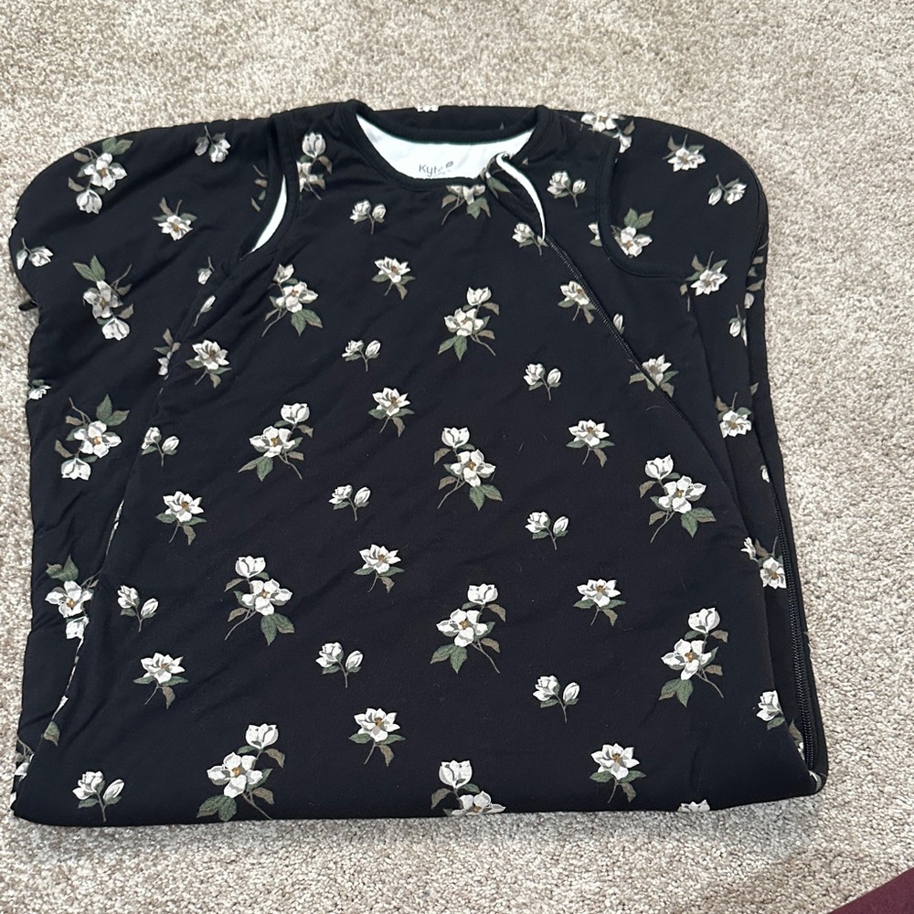 Kyte BABY Black Floral Sleep Sack